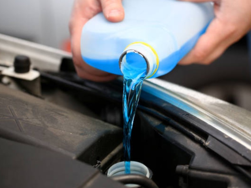 Automobilske tekućine za pranje stakla za održavanje čistih stakla