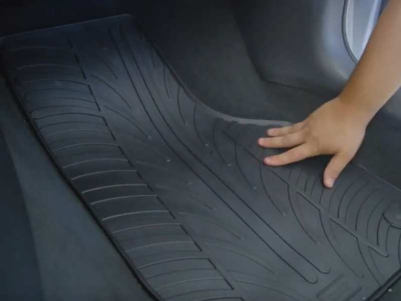 Gumijasti tepisi za auto
